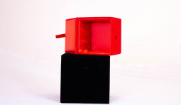 Коробка упаковочная для шаров, красная, бархат снаружи, диметром 8,5 см. (BF1466)