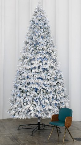 Интерьерная елка Камчатская заснеженная 400 см., 1570 холодных белых Led ламп., литая хвоя+пвх, ЕлкиТорг (178400)
